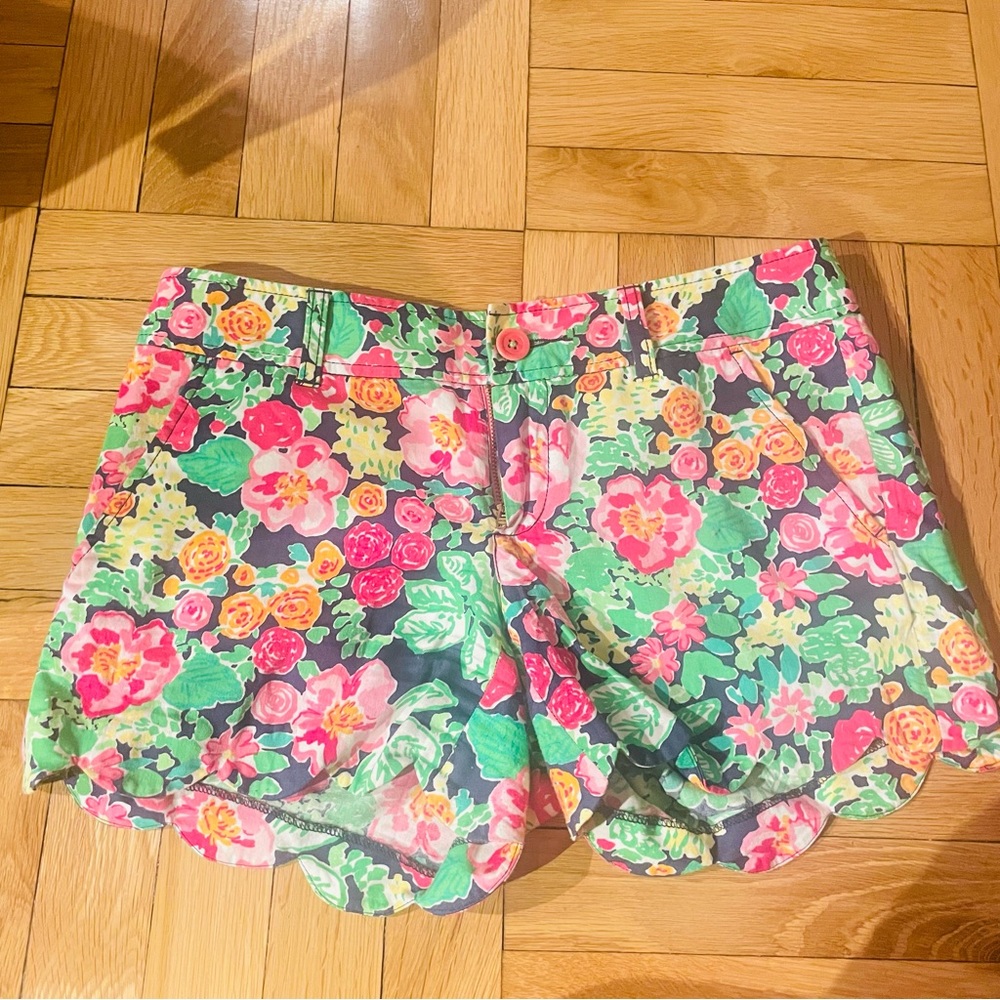 Lilly Pulitzer Buttercup Shorts- Size 2- EUC